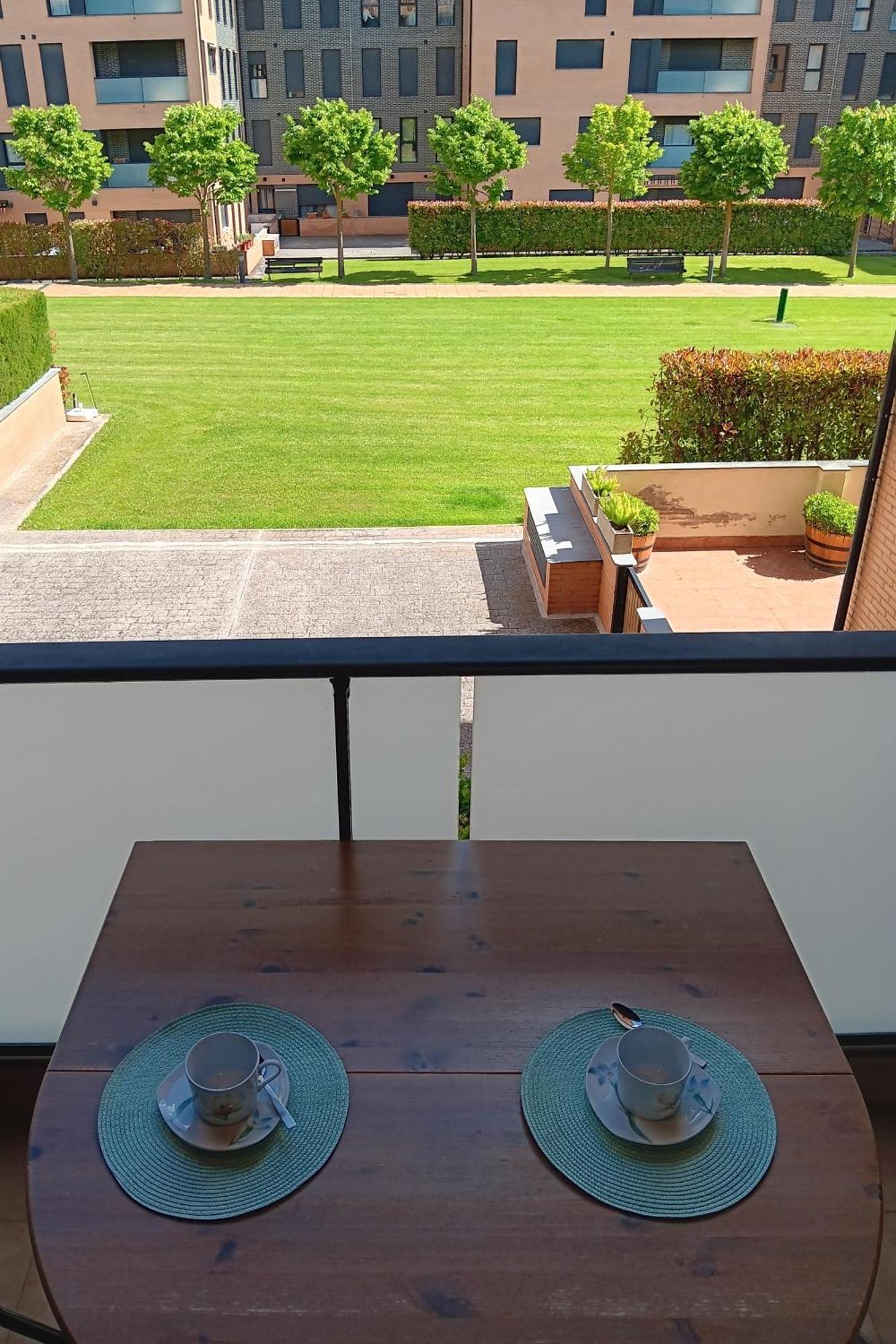 Apartamento Camino Santiago Etxea Jaca Exterior foto